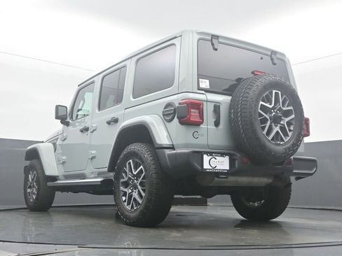 Used 2024 Jeep Wrangler Sahara AWD/4WD image 49