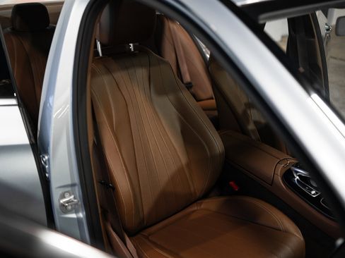 Used 2017 Mercedes-Benz E 300 image 39