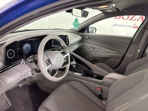 Used 2021 Hyundai Elantra SEL w/ Convenience Package FWD image 12