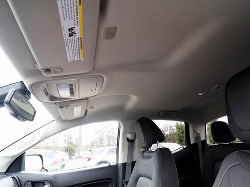 Used 2020 GMC Canyon SLE image 34