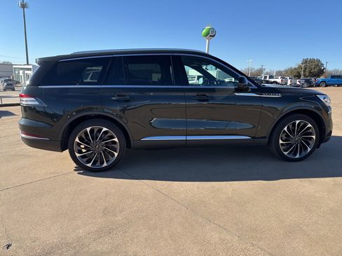 Used 2023 Lincoln Aviator Reserve w/ Equipment Group 201A image 8