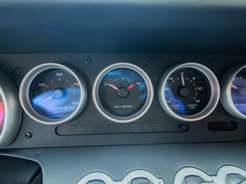 Used 2006 Ford GT RWD image 54