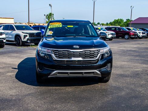 Used 2021 Kia Seltos LX AWD/4WD image 2