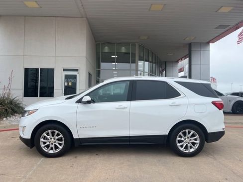 Used 2018 Chevrolet Equinox LT AWD/4WD image 2