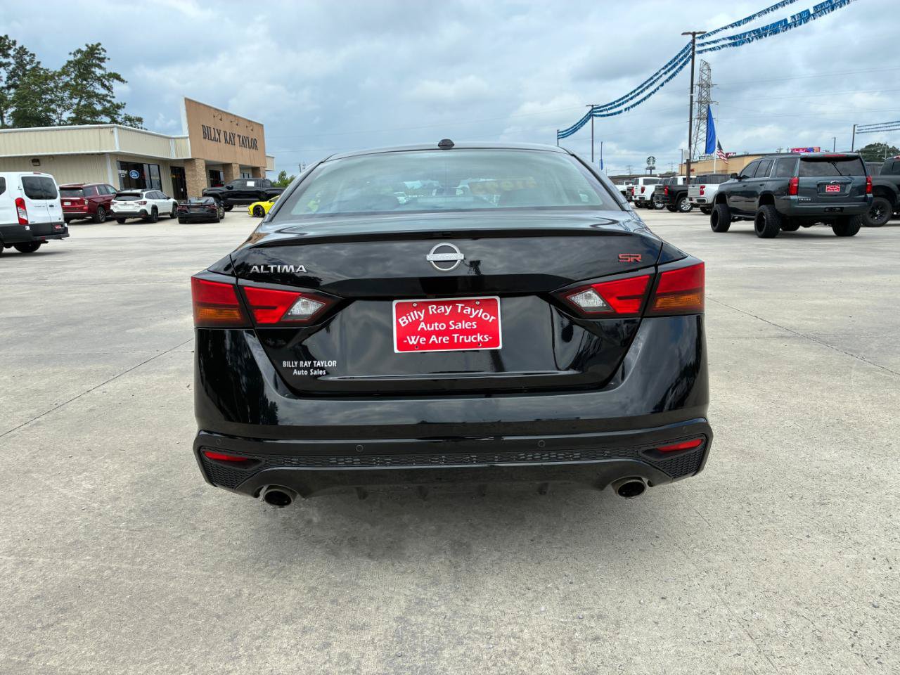 Used 2023 Nissan Altima 2.5 SR FWD image 6