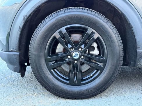 Used 2022 Ford Explorer XLT image 32