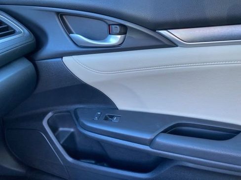 Used 2018 Honda Civic EX-L image 29