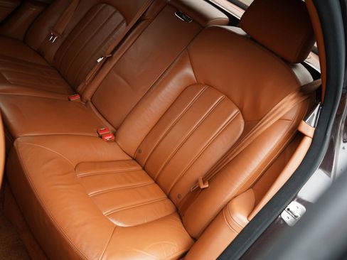 Used 2011 Bentley Mulsanne image 47