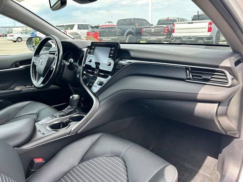 Used 2018 Toyota Camry SE FWD image 10