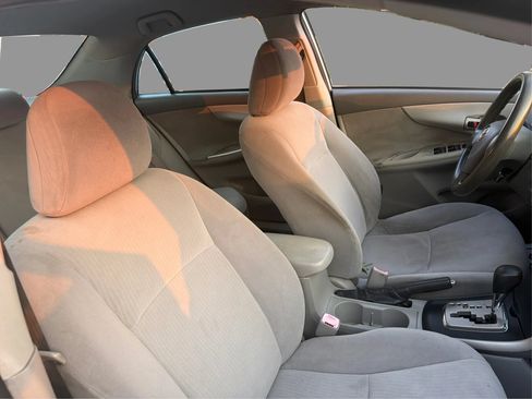 Used 2010 Toyota Corolla FWD image 26