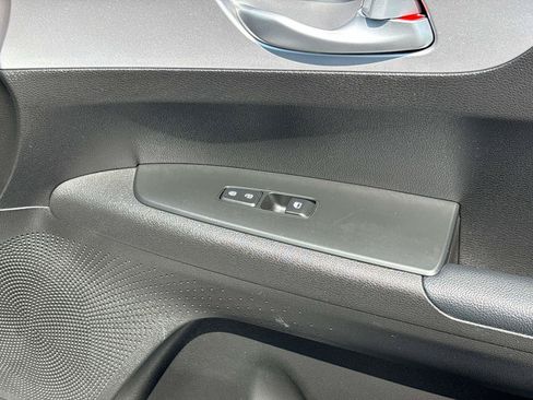 Used 2023 Kia Forte LXS w/ LXS Technology Package FWD image 16