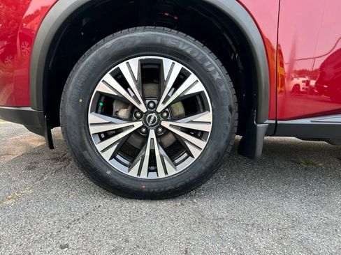 Used 2023 Nissan Rogue SV AWD/4WD image 11