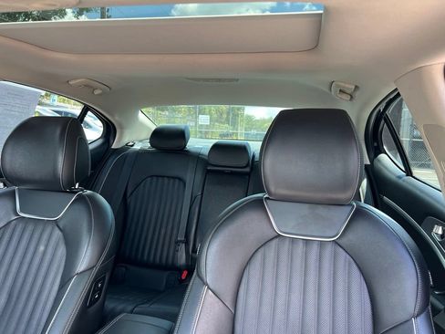 Used 2022 Genesis G70 2.0T w/ Prestige Package RWD image 31