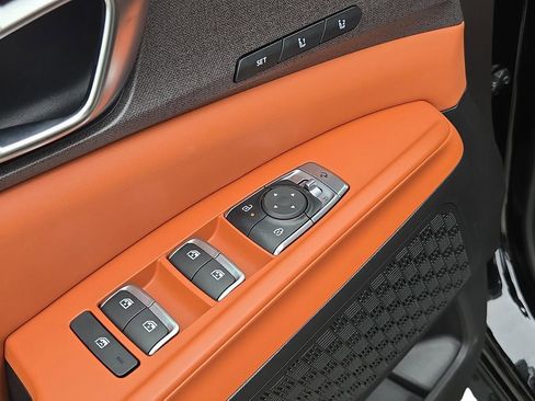 New 2026 Kia Carnival EX image 16