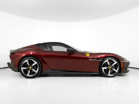Certified 2025 Ferrari 12Cilindri RWD image 10