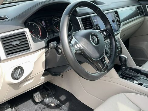 Used 2019 Volkswagen Atlas SE w/ Towing Package FWD image 12