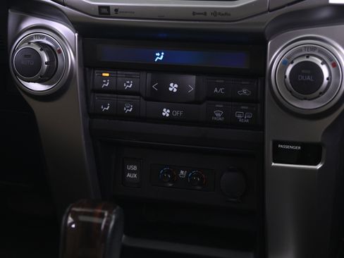 Used 2017 Toyota 4Runner Limited AWD/4WD image 32