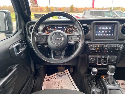 Used 2022 Jeep Gladiator Willys image 18