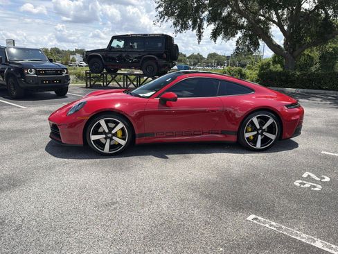 Used 2025 Porsche 911 Carrera RWD image 7