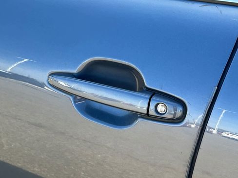 Used 2013 Toyota Highlander Plus w/ Protection Pkg image 7