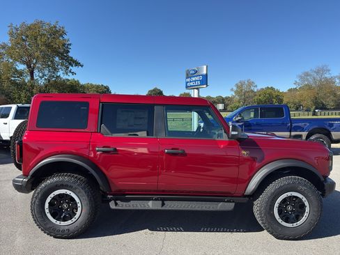 New 2025 Ford Bronco Badlands AWD/4WD image 4