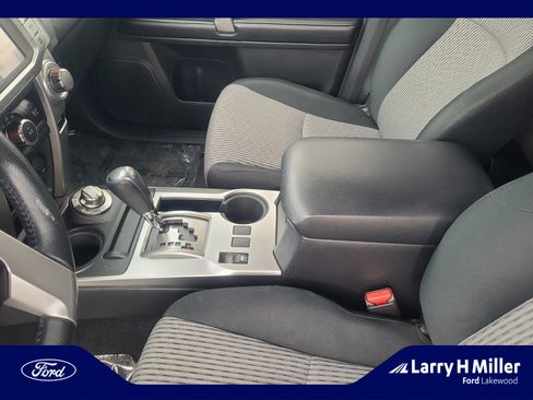 Used 2016 Toyota 4Runner SR5 image 15