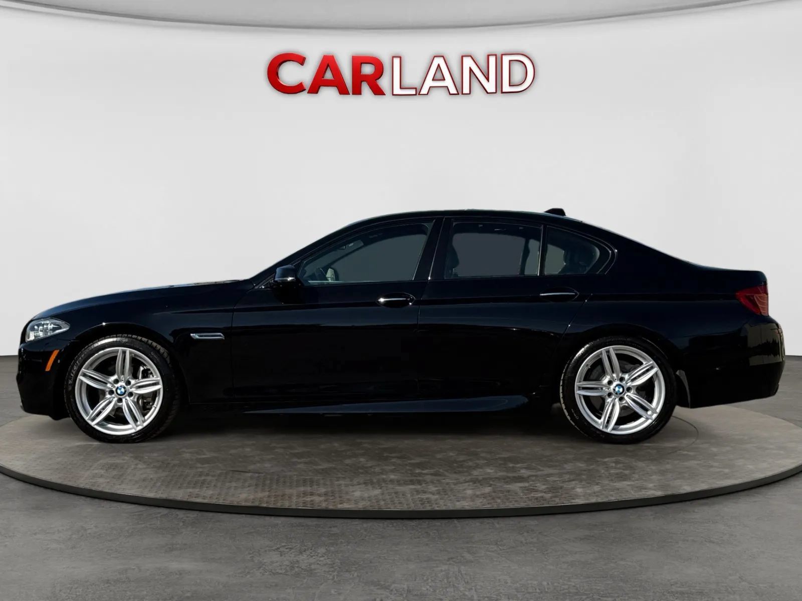 Used 2014 BMW 550i Sedan RWD image 2