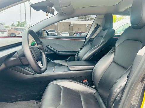 Used 2025 Tesla Model 3 RWD image 3