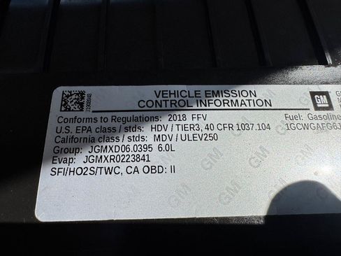 Used 2018 Chevrolet Express 2500 w/ Driver Convenience Package RWD image 28