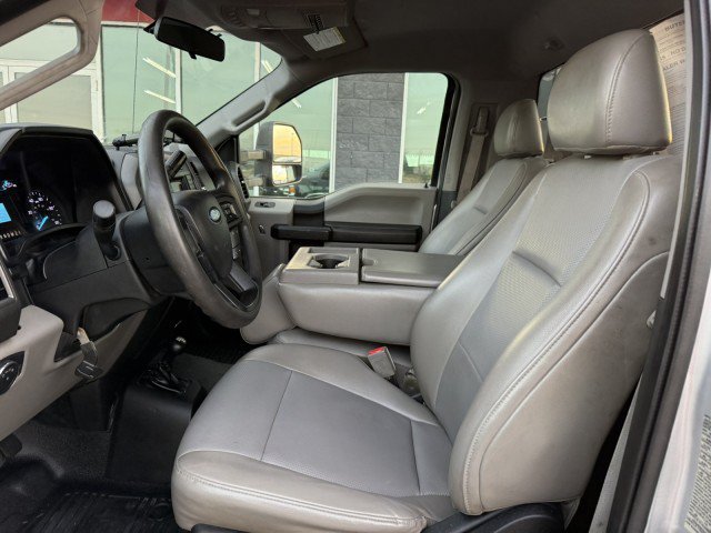 Used 2018 Ford F550 4x4 Regular Cab Super Duty image 22