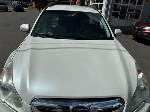 Used 2012 Subaru Outback 2.5i Premium w/ All-Weather Pkg AWD/4WD image 9