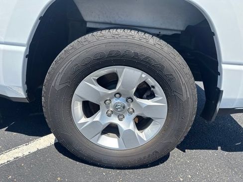Used 2020 RAM 1500 Big Horn AWD/4WD image 20