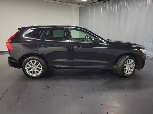 Used 2021 Volvo XC60 T5 Momentum AWD/4WD image 9