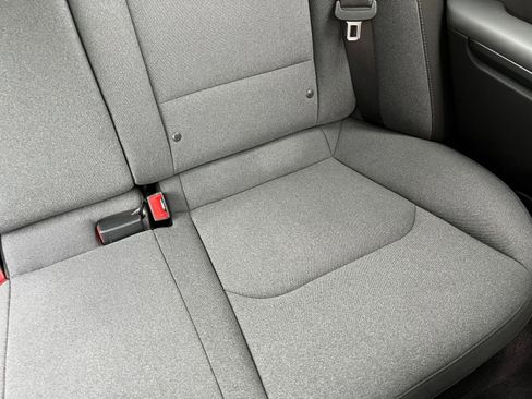 Used 2025 Kia K4 LXS image 39