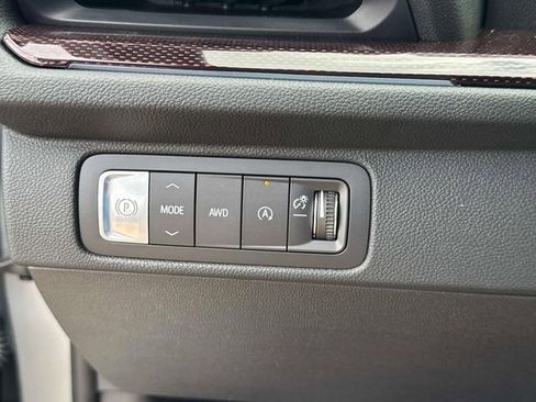 New 2026 Chevrolet Traverse Z71 w/ Enhanced Driving Package AWD/4WD image 24