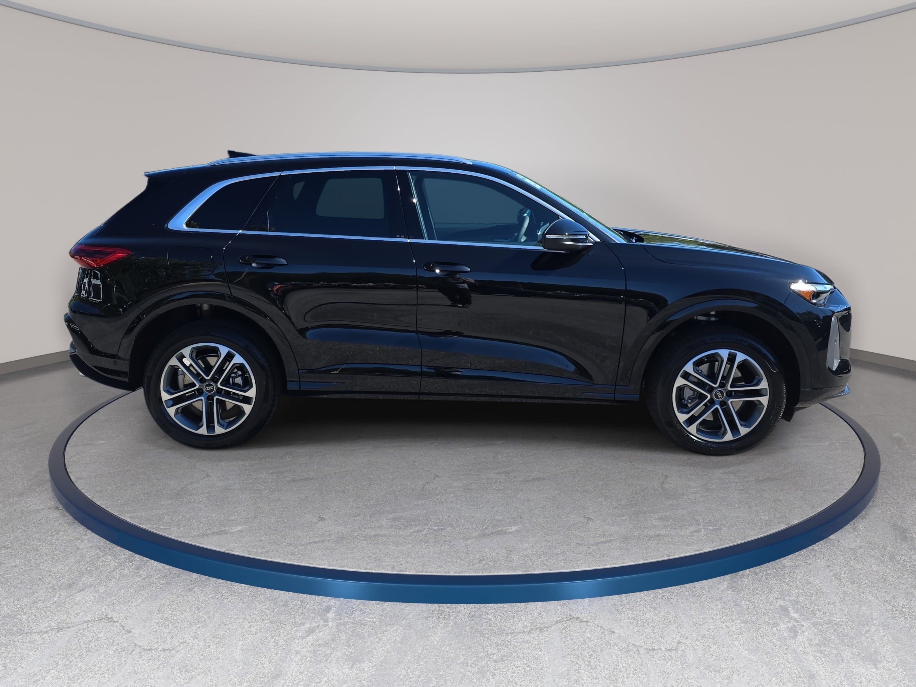 New 2026 Audi Q5 Premium Plus AWD/4WD image 4