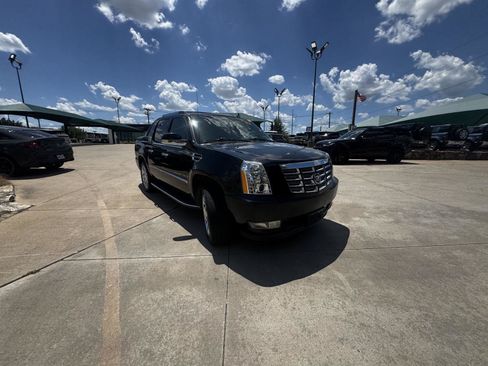 Used 2008 Cadillac Escalade EXT AWD/4WD image 9