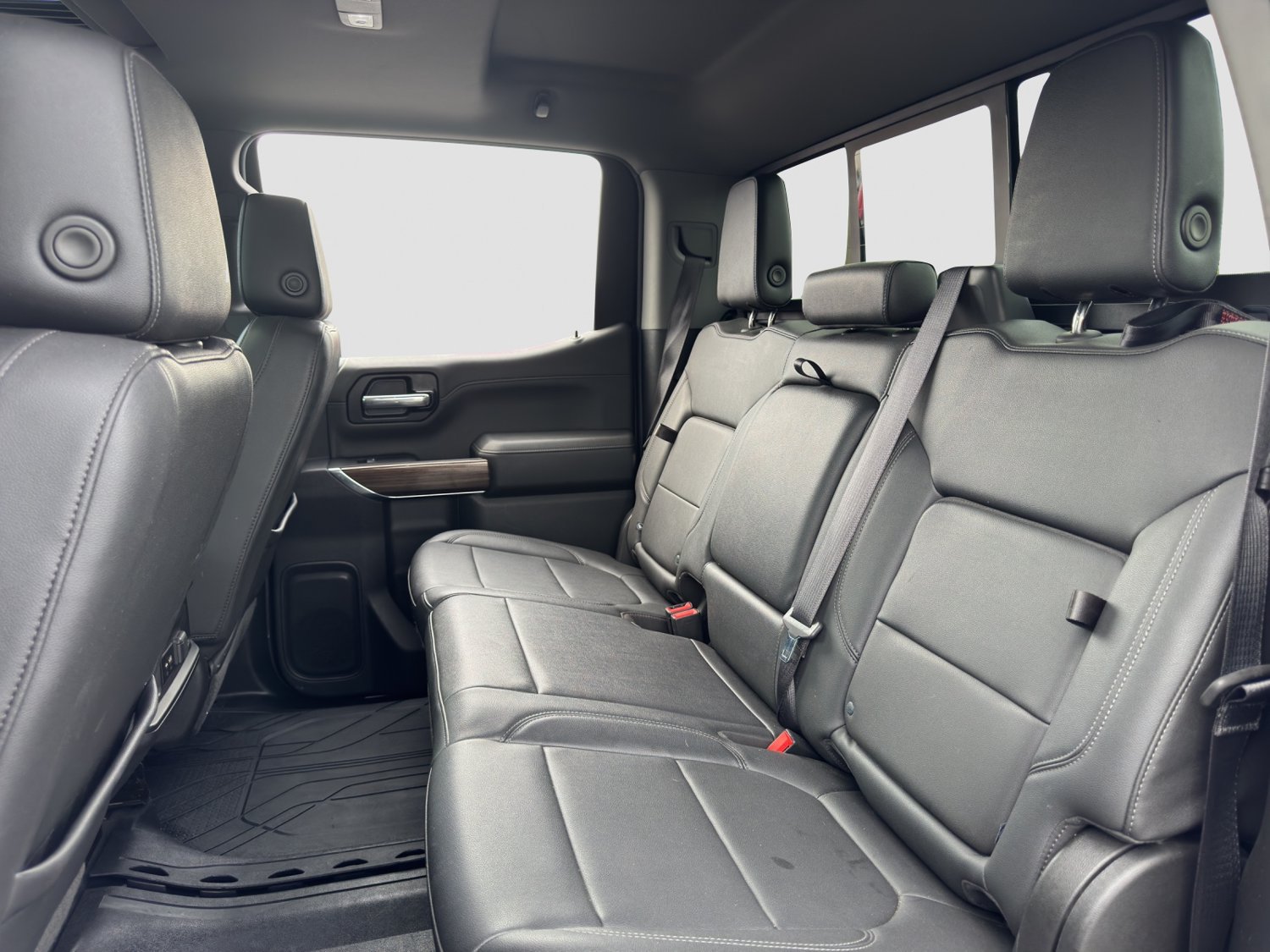 Used 2022 Chevrolet Silverado 1500 RST w/ Redline Edition AWD/4WD image 28