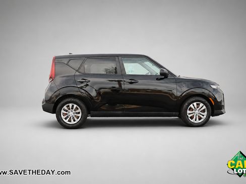 Used 2020 Kia Soul LX FWD image 9