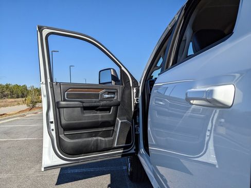 Used 2024 RAM 2500 Laramie image 57