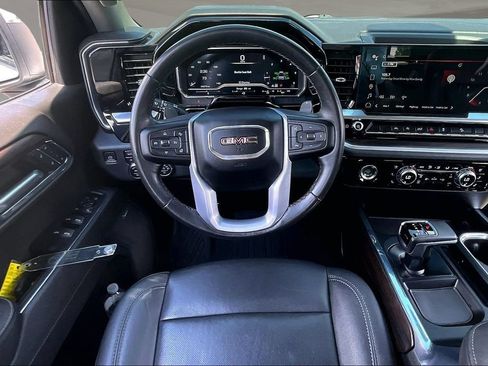 Used 2023 GMC Sierra 1500 SLT w/ SLT Premium Package AWD/4WD image 9