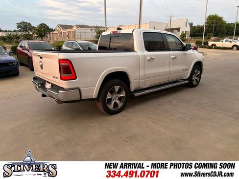 Used 2019 RAM 1500 Laramie AWD/4WD image 13