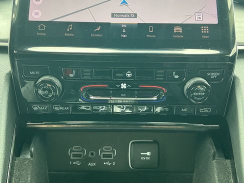 Used 2021 Jeep Grand Cherokee L Limited image 9