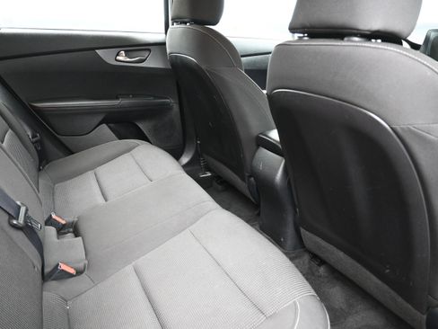 Used 2020 Kia Forte LXS FWD image 24