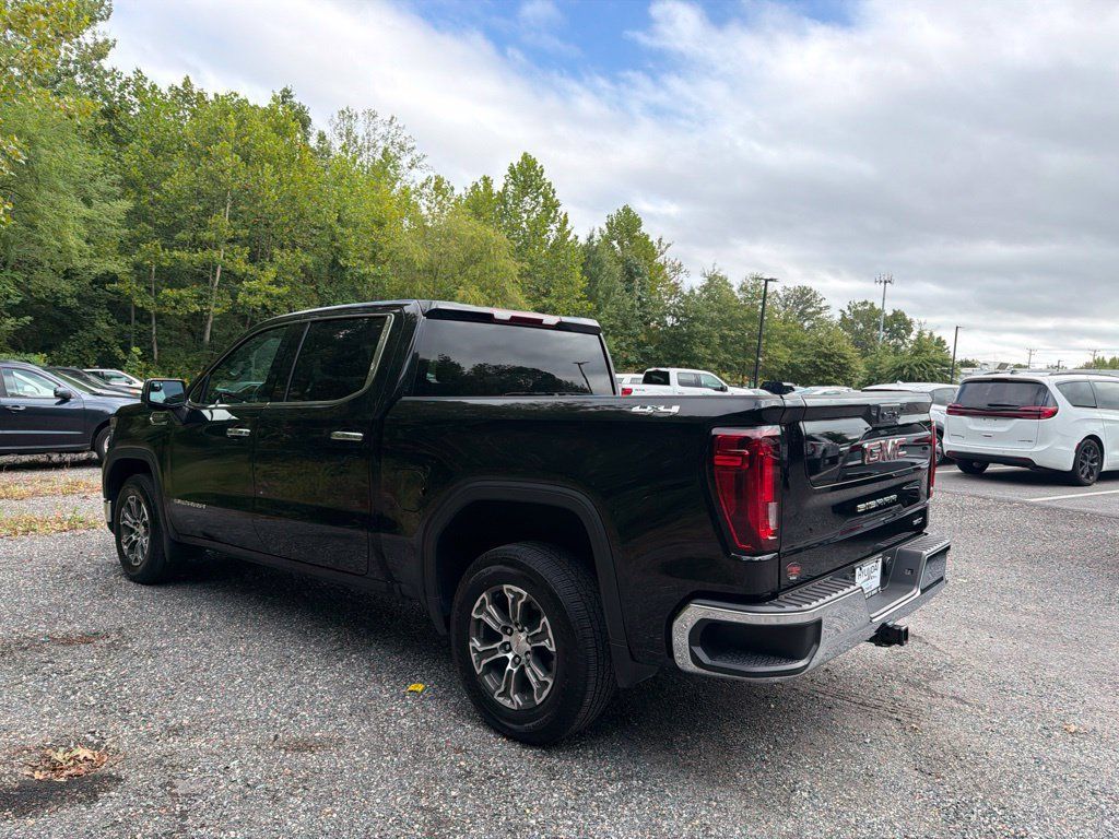 Used 2025 GMC Sierra 1500 SLT AWD/4WD image 4