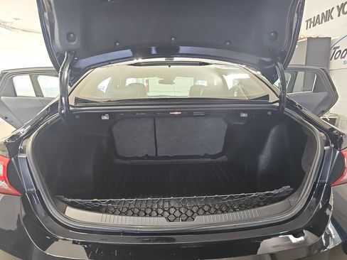 Used 2022 Chevrolet Malibu LT FWD image 15