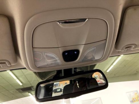 Used 2017 Jeep Cherokee Latitude w/ Cold Weather Group image 27