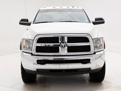 Used 2018 RAM 2500 Tradesman w/ Chrome Appearance Group image 5