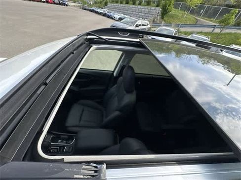 Used 2025 Subaru Ascent Bronze Edition image 6