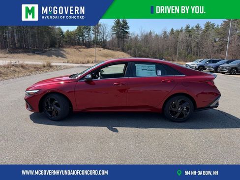New 2026 Hyundai Elantra SEL Sport Premium FWD image 2
